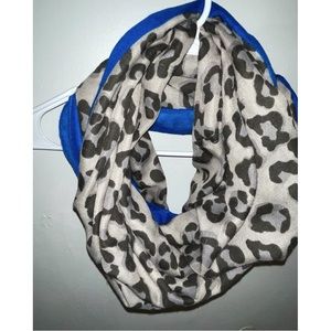 Women's Leopard/Dark Blue Infiniti Scarf
